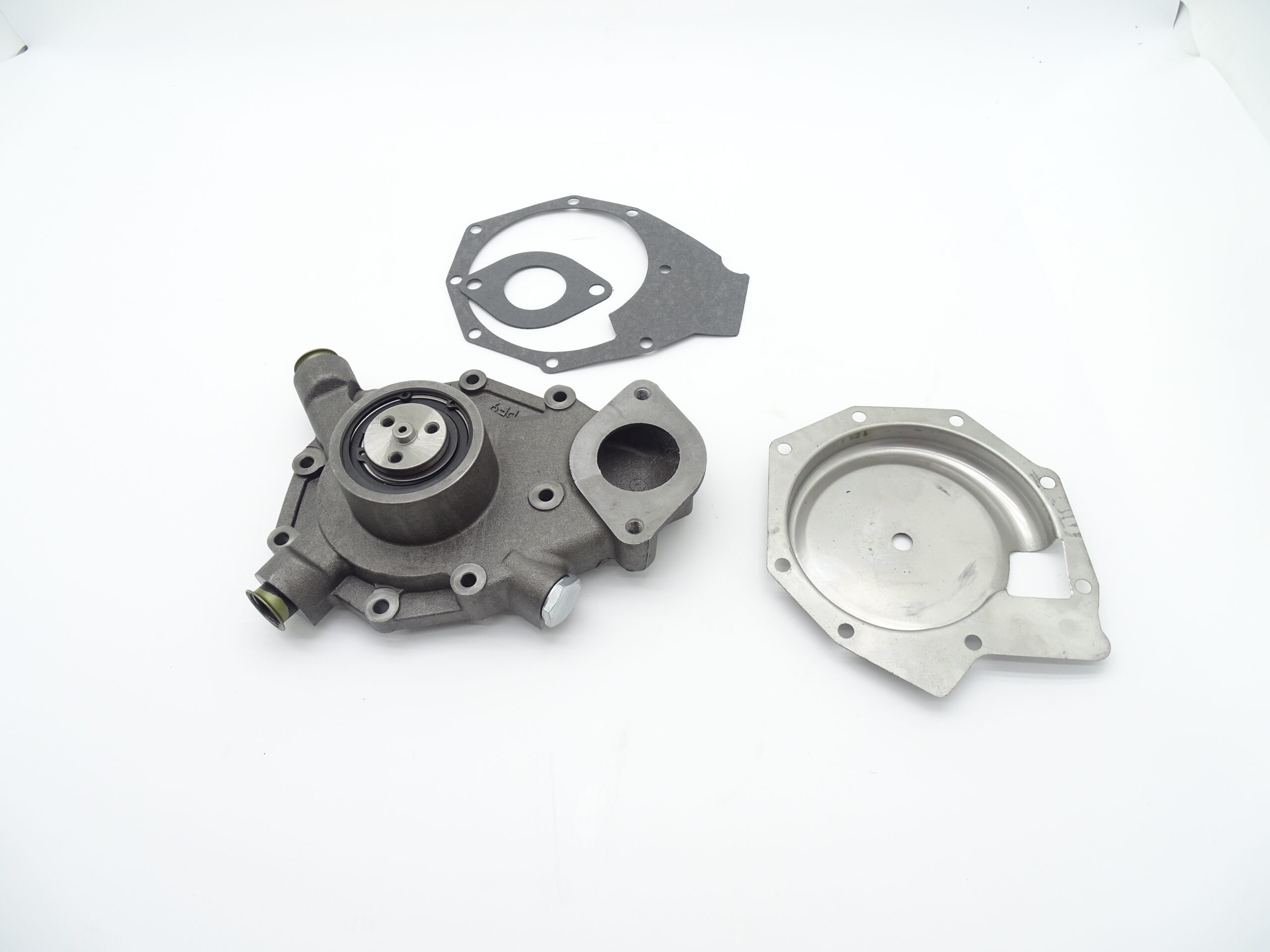 RE523169, RE546918, SE502816 - John Deere engine water pump